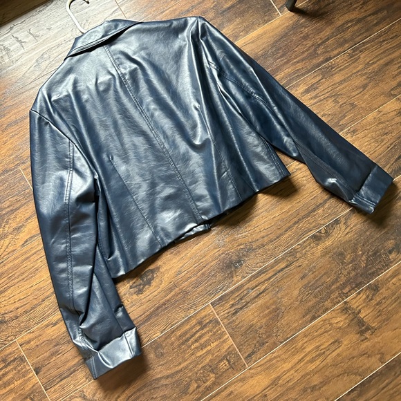 Zara Faux Leather Short Jacket/Blazer - Picture 4 of 7